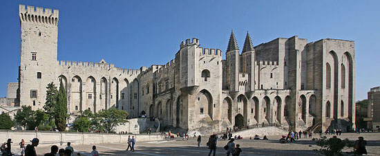 Wikipedia: Papstpalast in Avignon von Jean-Marc Rosier from http://www.rosier.pro