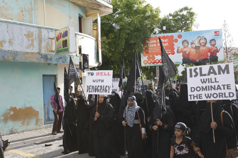 1200px-a_public_demonstration_calling_for_sharia_islamic_law_in_maldives_2014.jpg