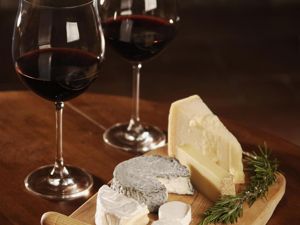 C'est scientifiquement prouvé : manger du fromage rend votre vin meilleur !  - Les Petits Frenchies